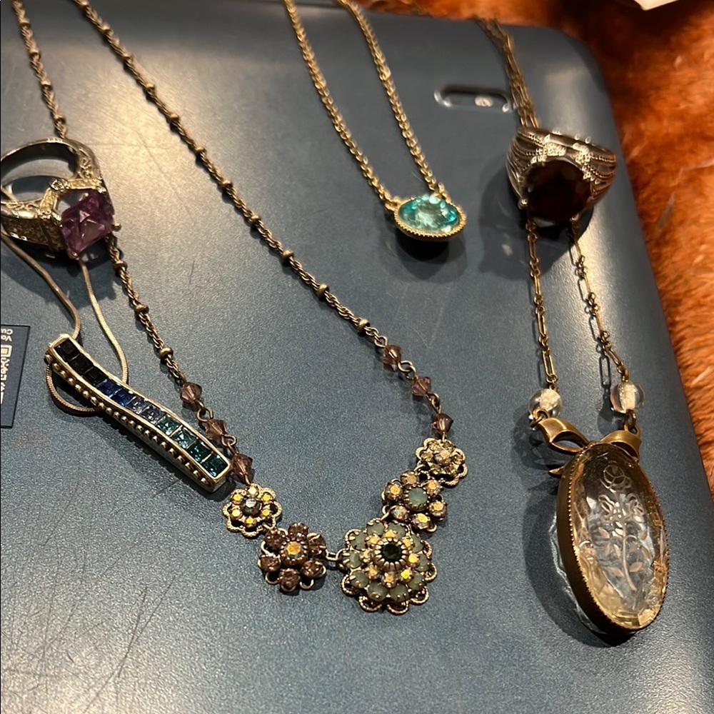 Elegant Gold and Silver Floral Necklace